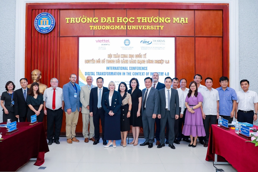 Hội thảo quy tụ hàng trăm đại biểu từ trong nước và quốc tế.